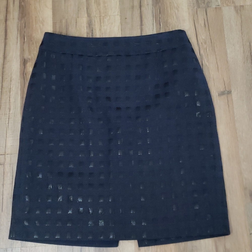 Navy and black skirt banana republic size 12